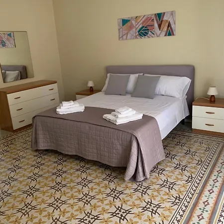 La Vista Al Di Sopra Dei Tetti Apartmán *